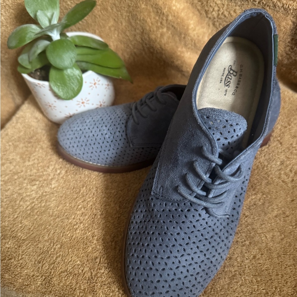 Bass Women's Blue Perforated Flats Size 8